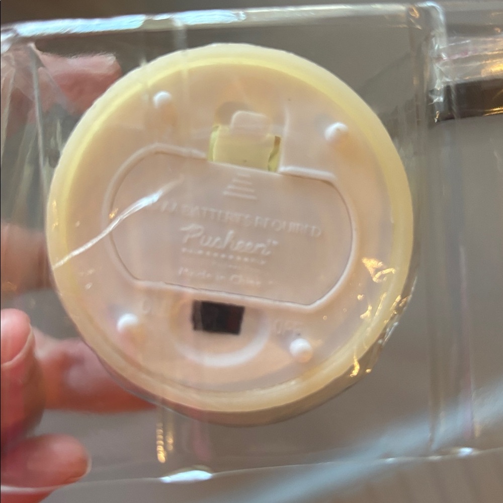 Pusheen Box LED candle. - Picture 6 of 6